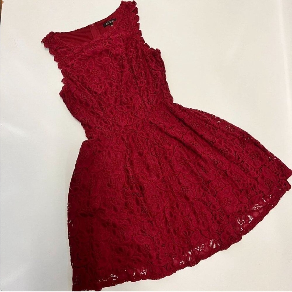 City Studio - Elegant Lace Above The Knee Dress in Red - Picture 2 of 6